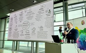 Studienleiter Thomas Schlager-Weidinger von der PHDL präsentierte die Ergebnisse der Studie über den Moscheeunterricht in Oberösterreich