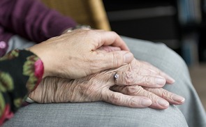 Berührende Geschichten aus dem Pflege-Alltag gesucht