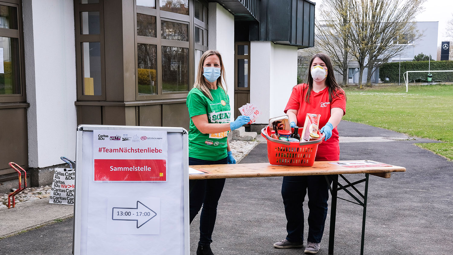 Soforthilfe in Zeiten von Corona: Michaela Haunold, ihr Caritas-Team und die Katholische Jugend krempeln die Ärmel hoch.