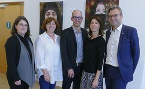 V. l.: Mag.a Gabriele Eder-Cakl (Moderation), Dr.in Renate Müller (Integrationsstelle Land OÖ), Ass.-Prof. Dr. Lukas Kaelin (KU Linz), Mag.a Marion Huber (Caritas Flüchtlingshilfe OÖ), Dir. Mag. Thomas Märzinger (Rotes Kreuz OÖ, Bereich Migration). 