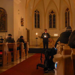 Bischof Manfred Scheuer in der Georgibergkirche.