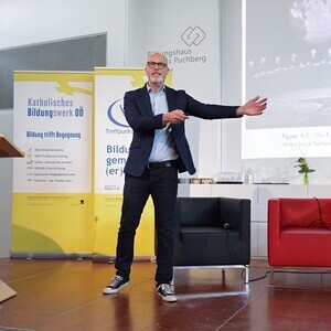 Tagungsreferent Stefan Wally, Leiter der Robert Jungk Bibliothek für Zukunftsfragen