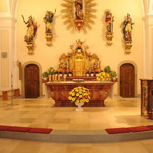 Pfarrkirche Alberndorf (neu renoviert)