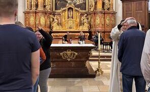 Einzelsegen am Ende des Marathongottesdienstes