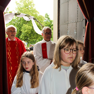Einzug in die Kirche