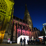 Lange Nacht der Kirchen | Die Außenfassade des Linzer Mariendoms in ein neues Licht getaucht. 