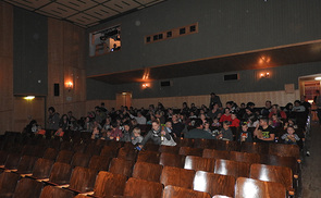 Einziges Kino weit und breit im Pfarrsaal von Großraming
